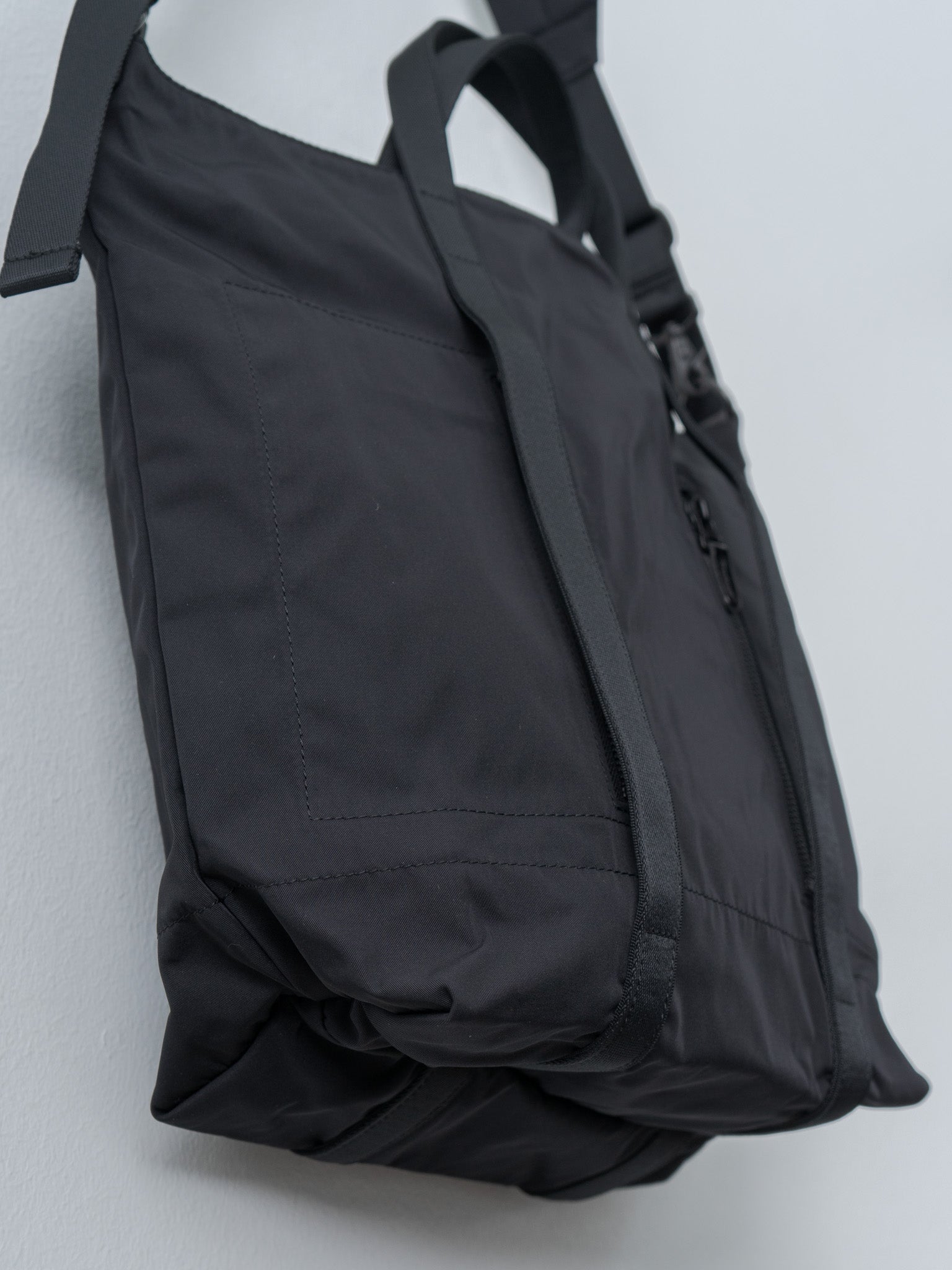 Gabardine 2-Way Shoulder T - Black