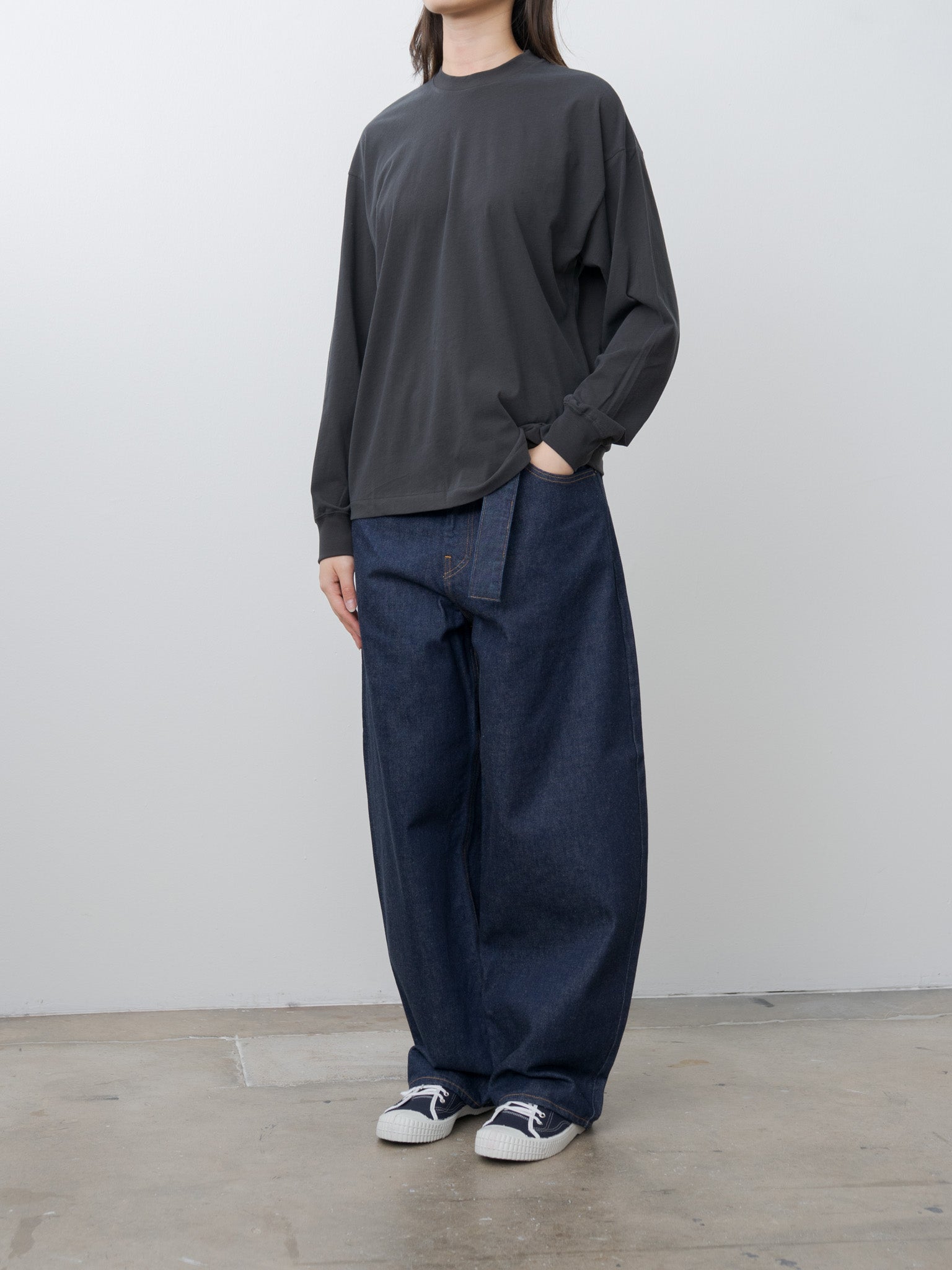 Namu Shop - Aton Fresca Nubuck Longsleeve T–Shirt - Charcoal Gray
