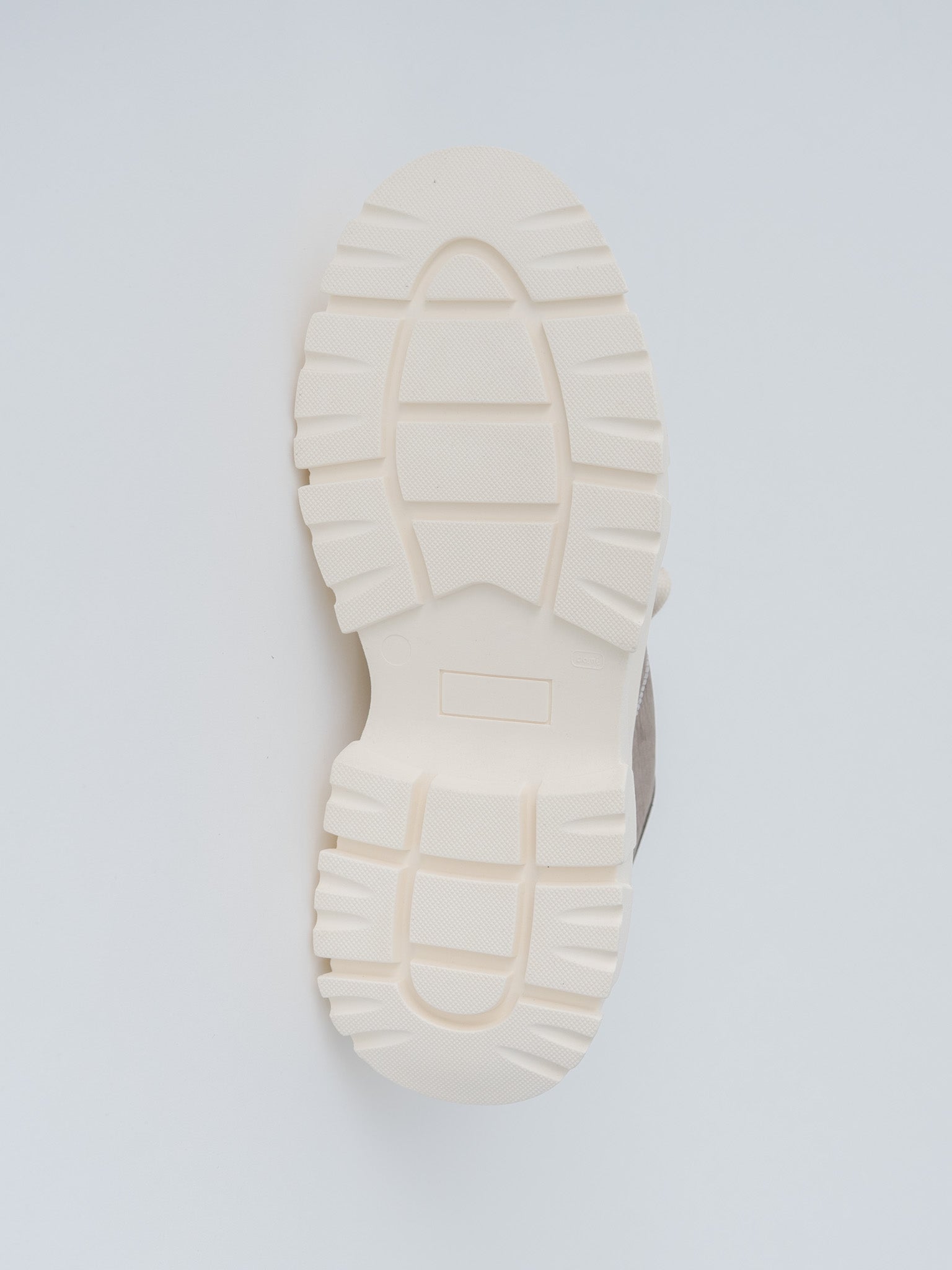 Namu Shop - Sofie D'Hoore Feat Sneakers