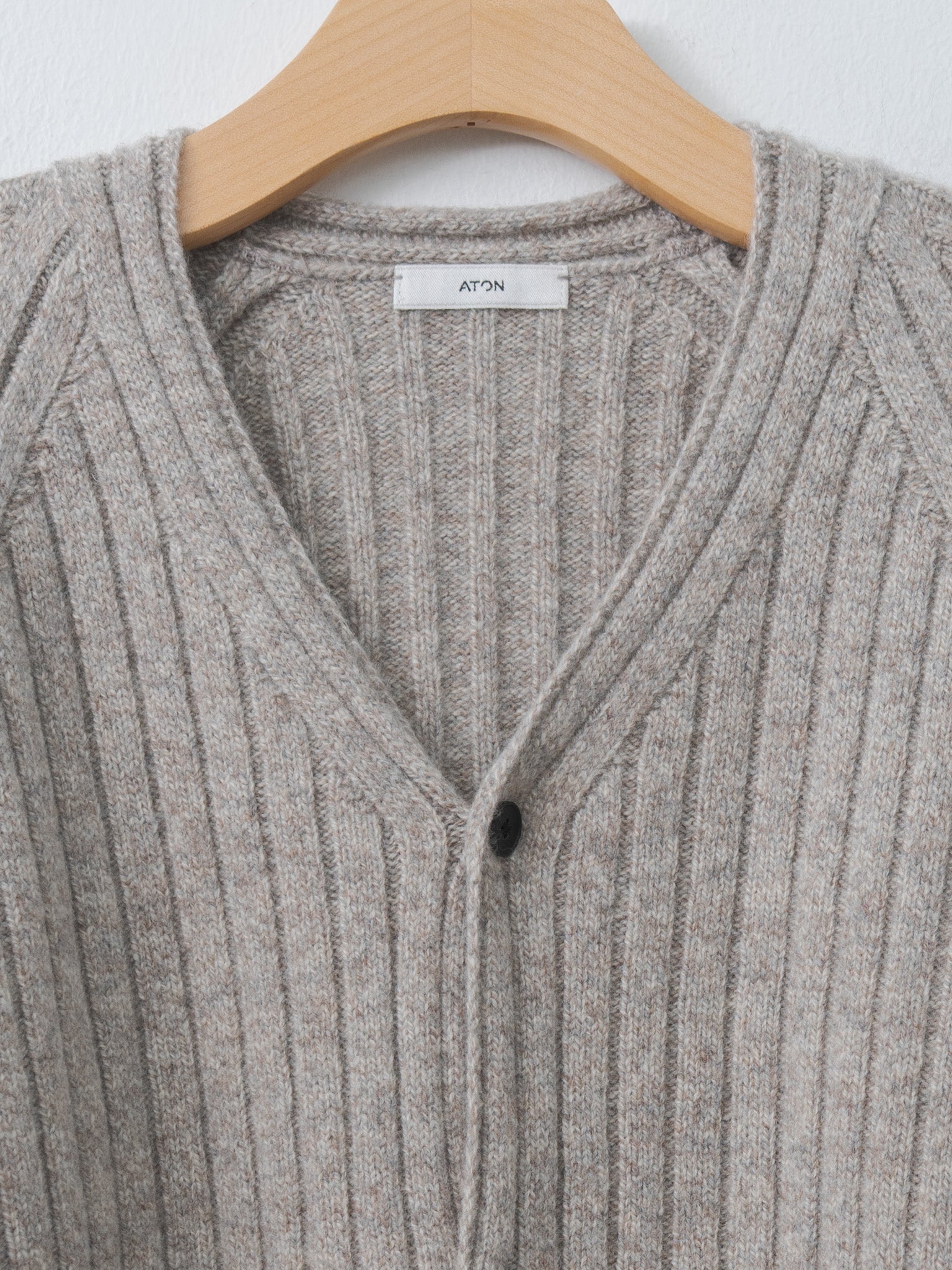 Namu Shop - Aton Lambswool V-Neck Cardigan