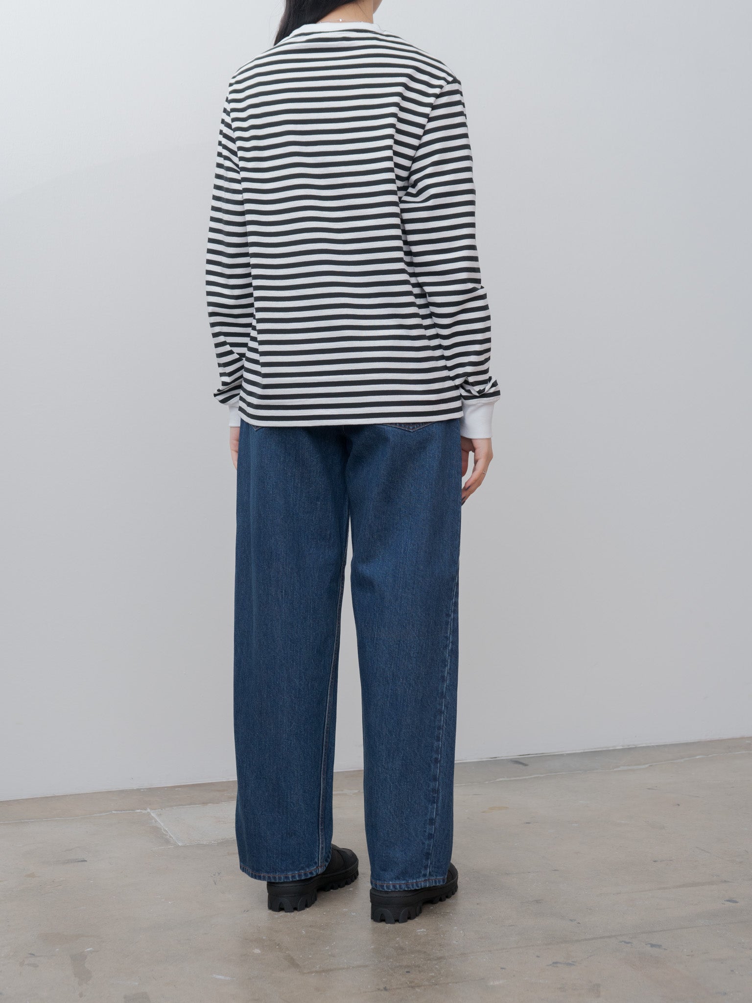 Namu Shop - Veritecoeur Tenjiku Crewneck L/S Tee - Black x White Border