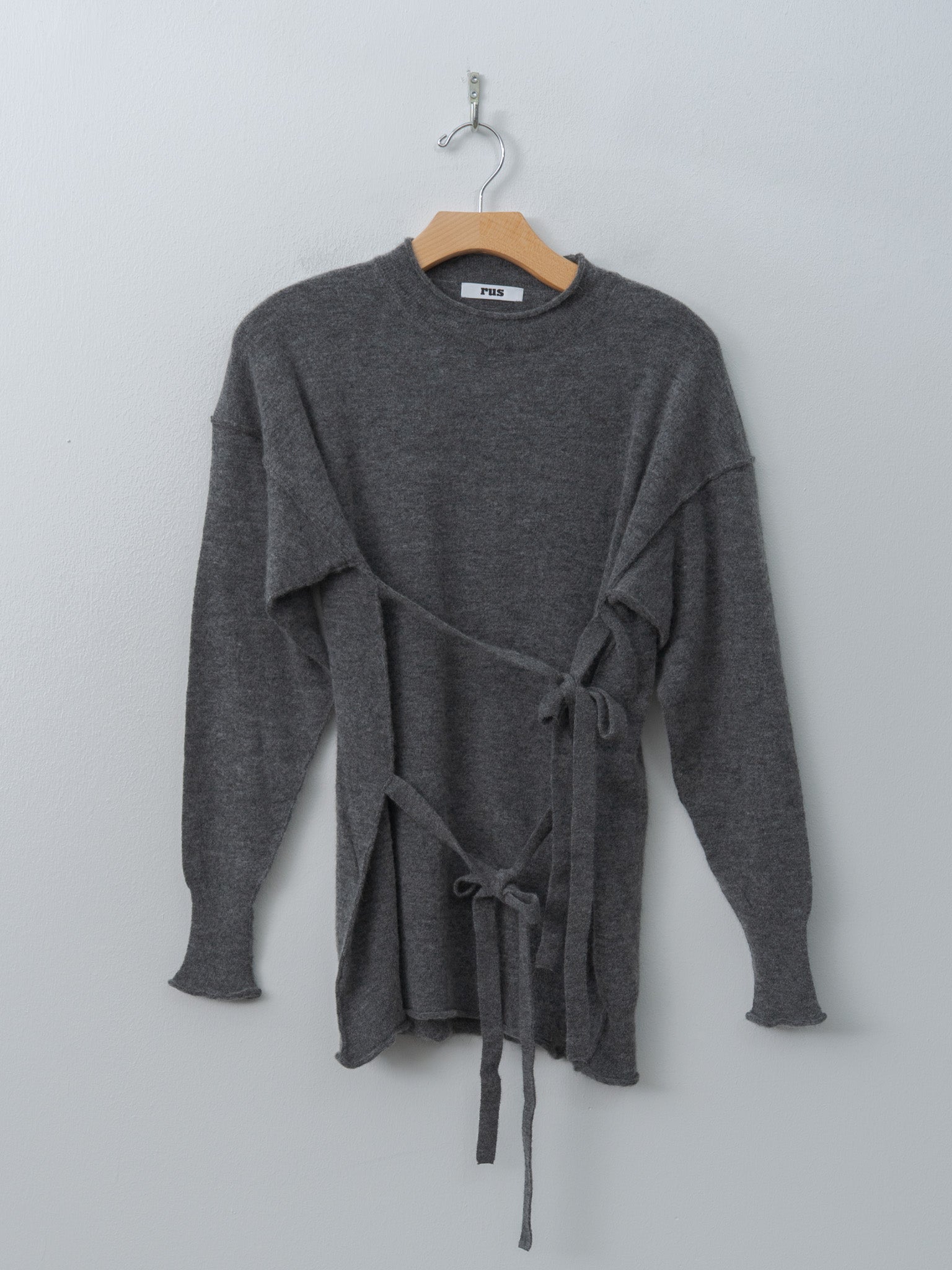 Namu Shop - Rus KARAMU Sweater - Graphite