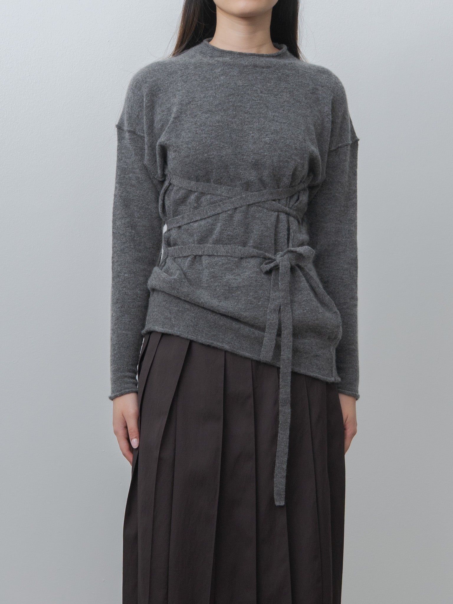 Namu Shop - Rus KARAMU Sweater - Graphite