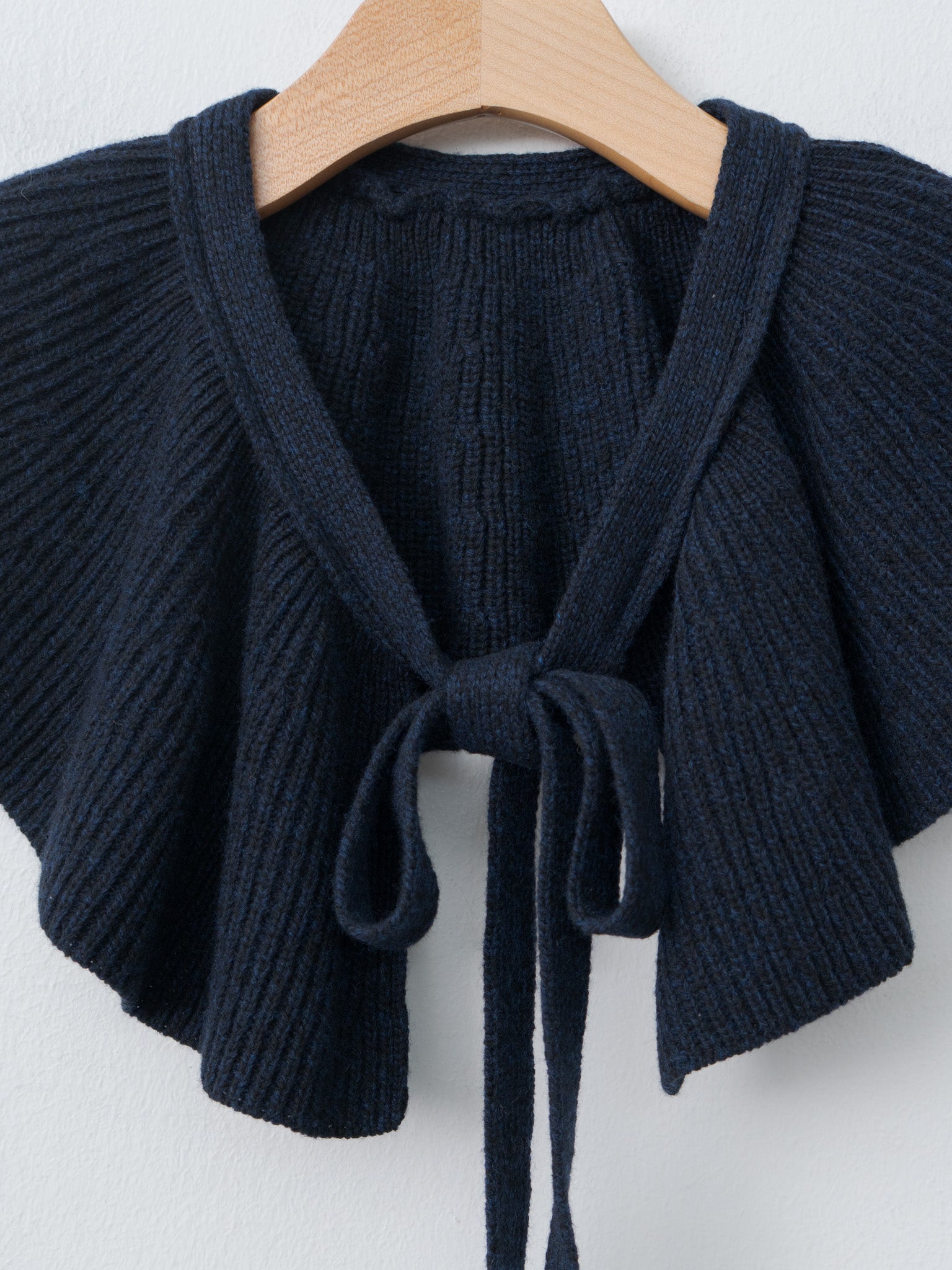 Woolen Cotton & Fine Lambswool Ribbed Knit Frill Collar - Black Navy