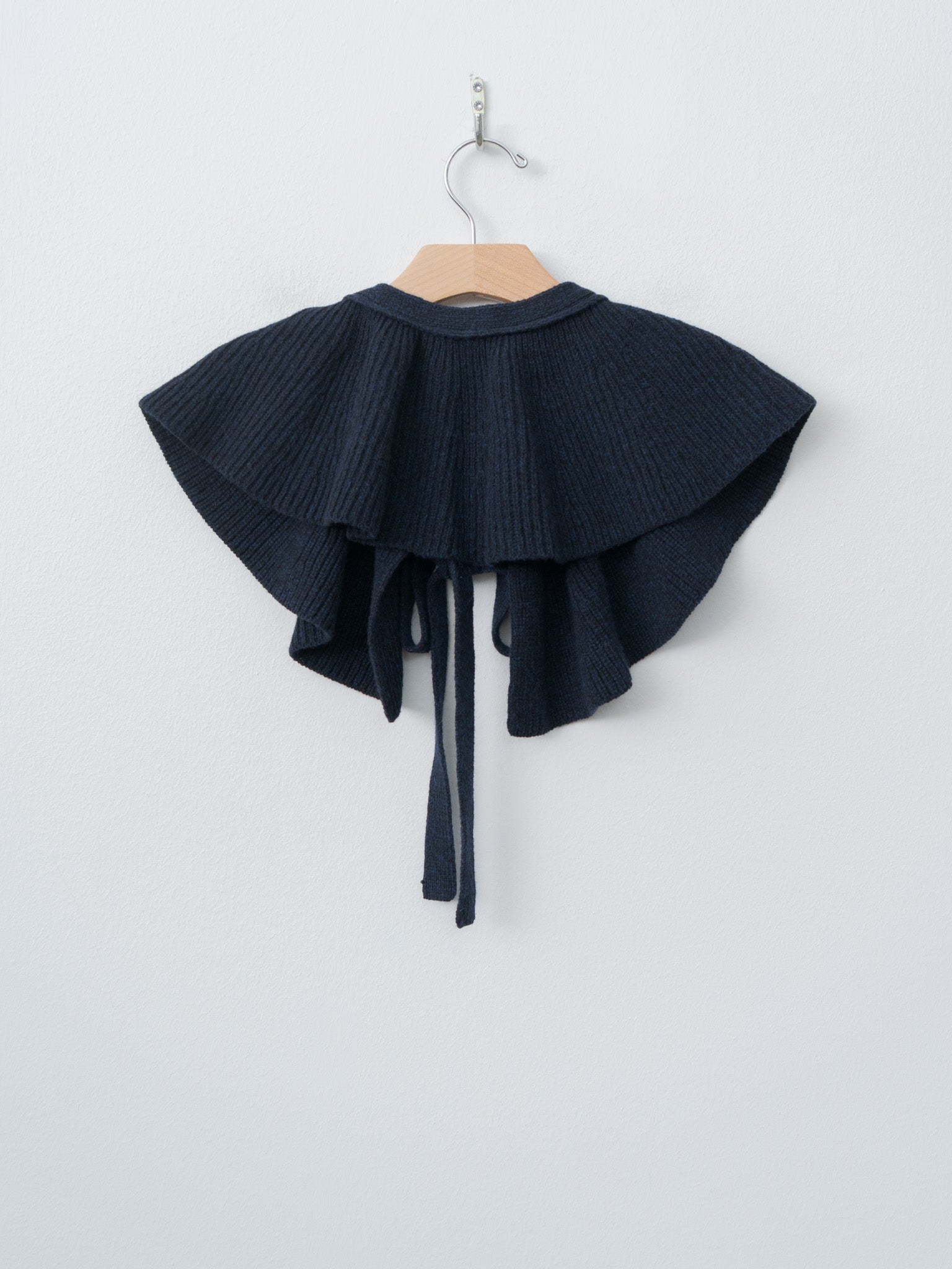 Woolen Cotton & Fine Lambswool Ribbed Knit Frill Collar - Black Navy