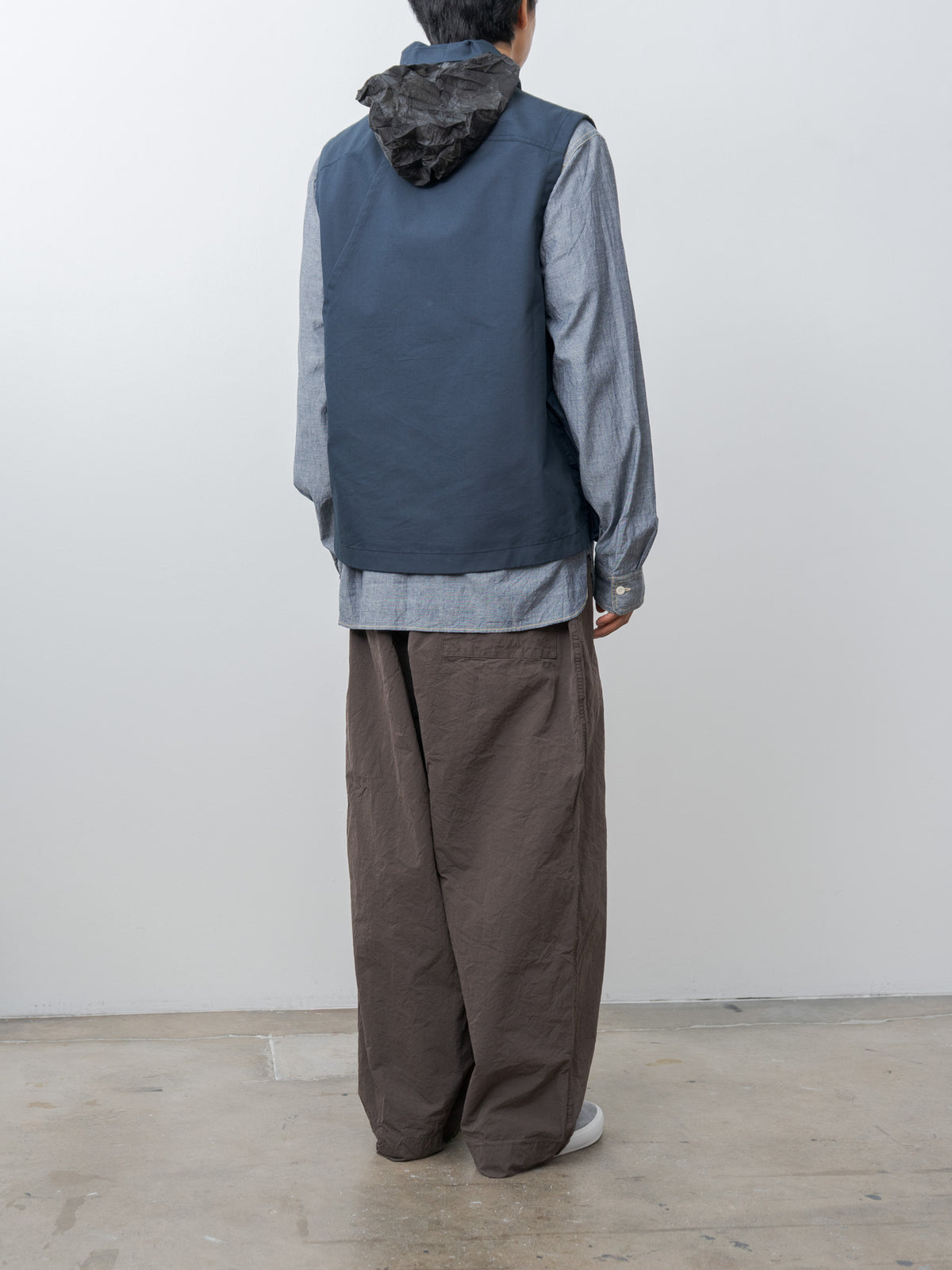 Namu Shop - ts(s) Cotton Poly Hollow Yarn Light Gabardine Messenger Vest - Navy