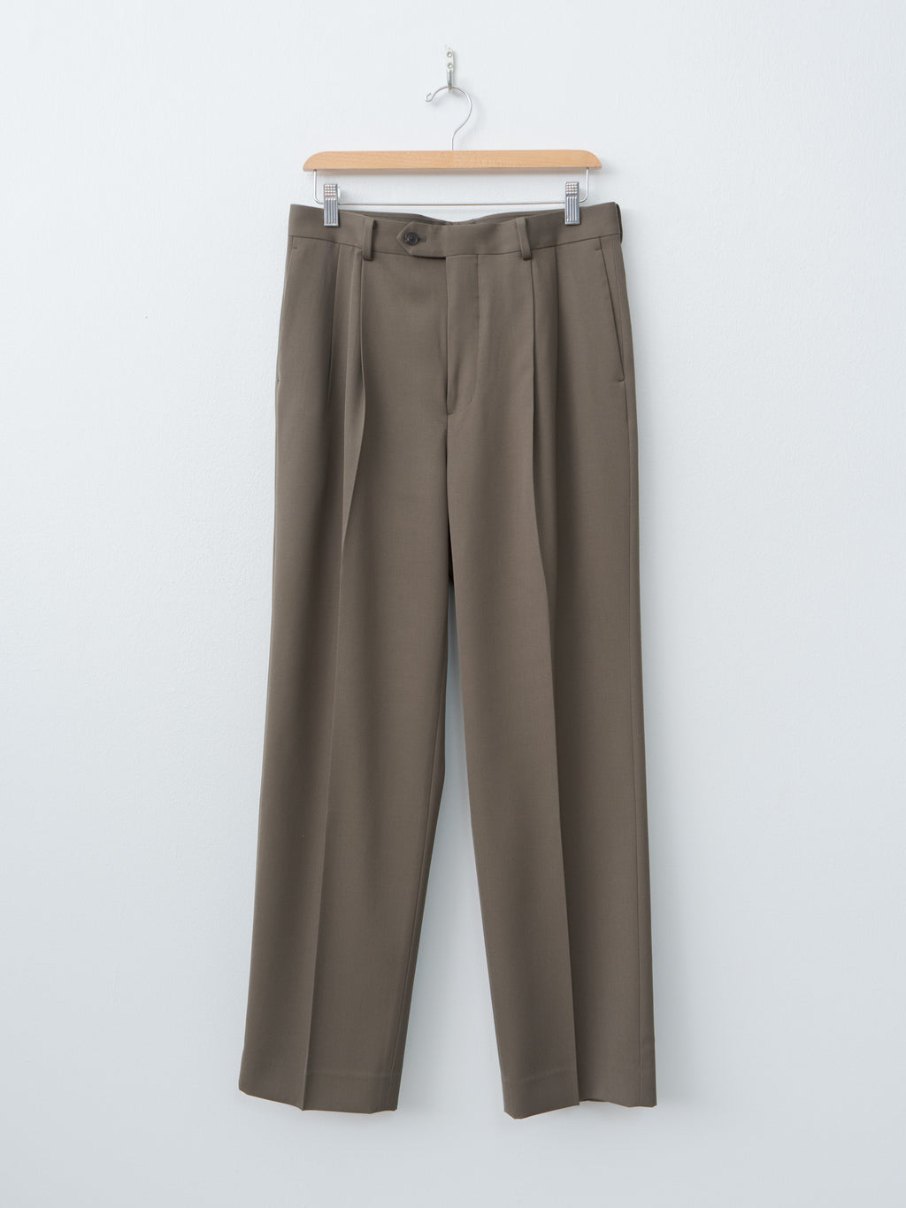 Namu Shop - Auralee Light Wool Max Gabardine Two-Tuck Slacks - Dark Olive Brown