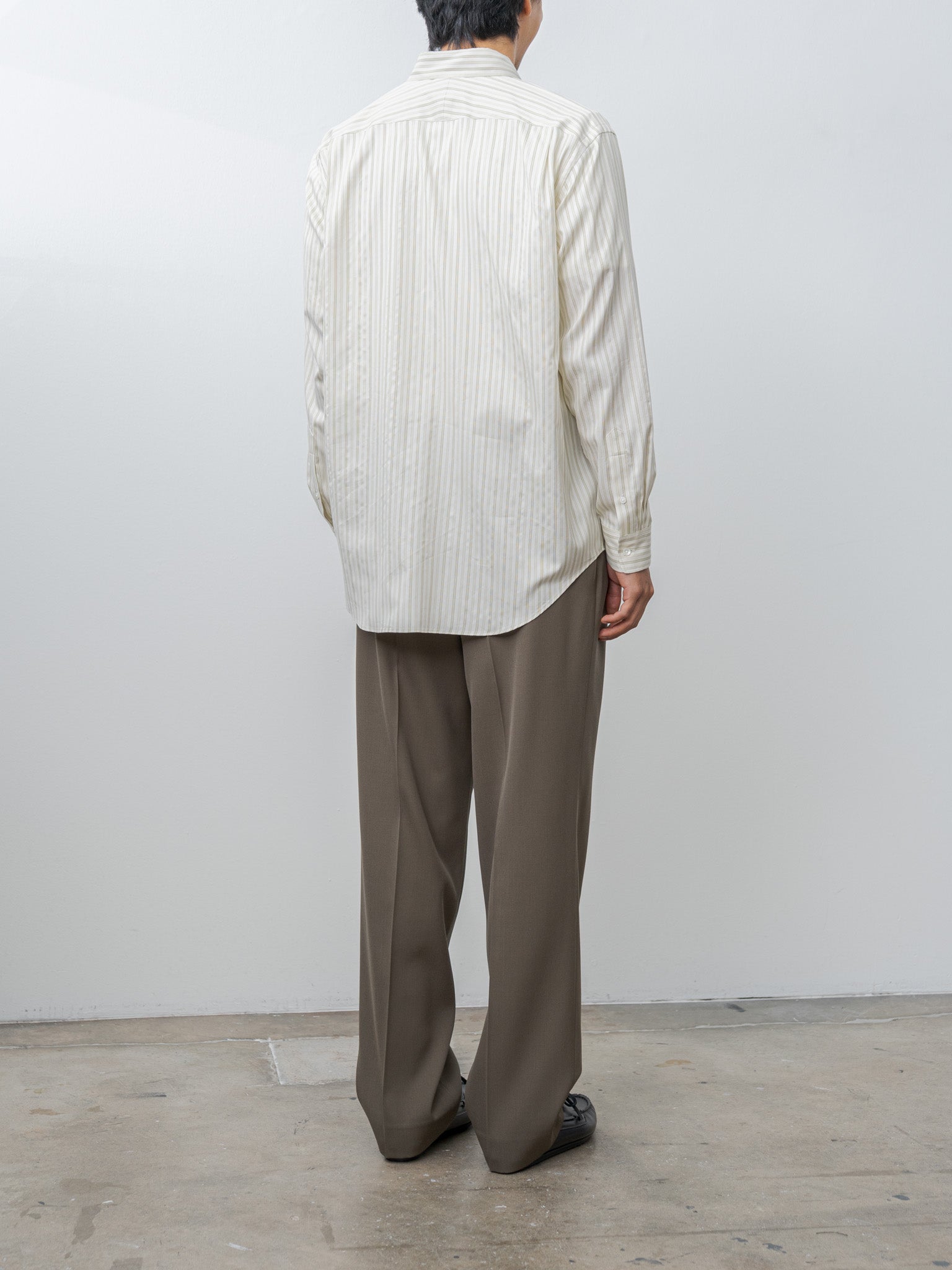 Light Wool Max Gabardine Two-Tuck Slacks - Dark Olive Brown Light Wool Max Gabardine Two-Tuck Slacks - Dark Olive Brown