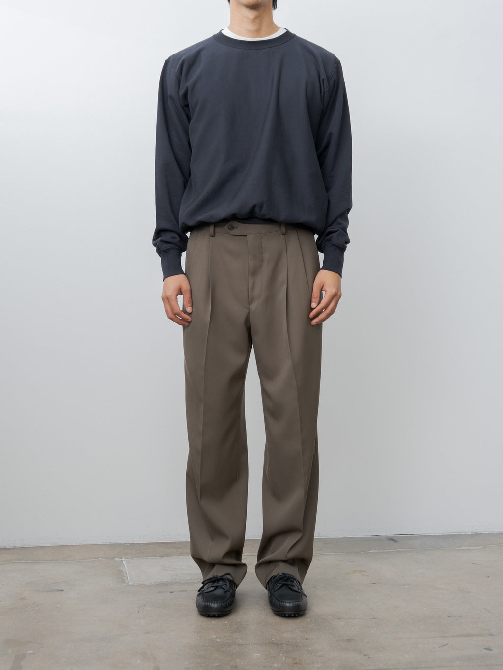 Namu Shop - Auralee Light Wool Max Gabardine Two-Tuck Slacks - Dark Olive Brown
