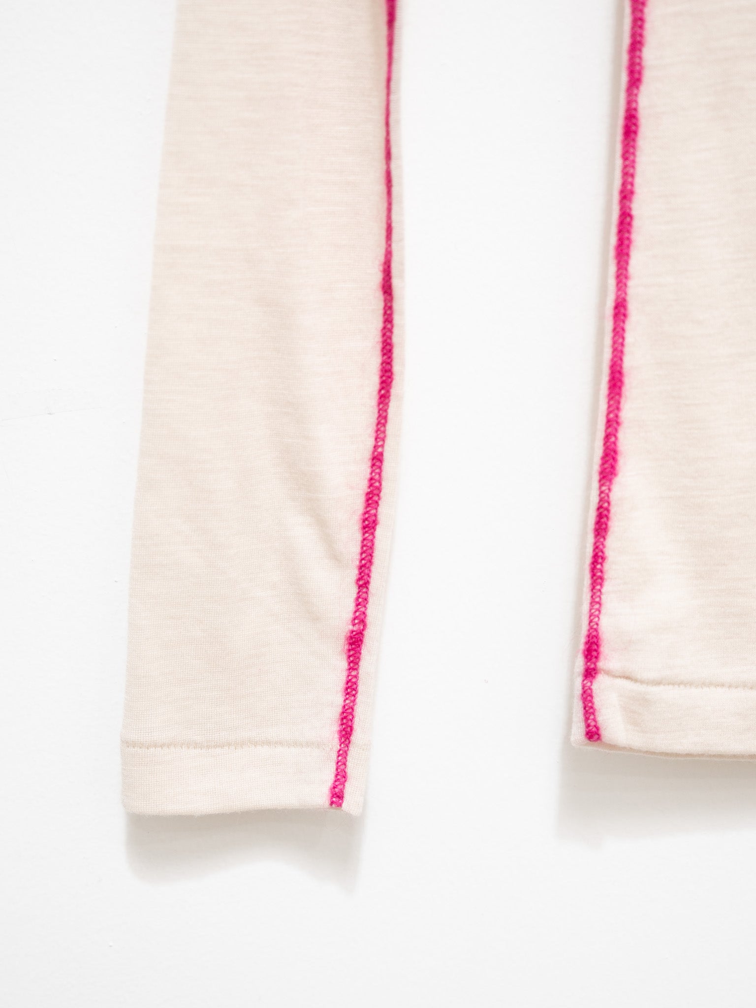 Namu Shop - Unfil Superfine Merino Ribbed Jersey Tee With Mohair Stitch - Beige x Pink