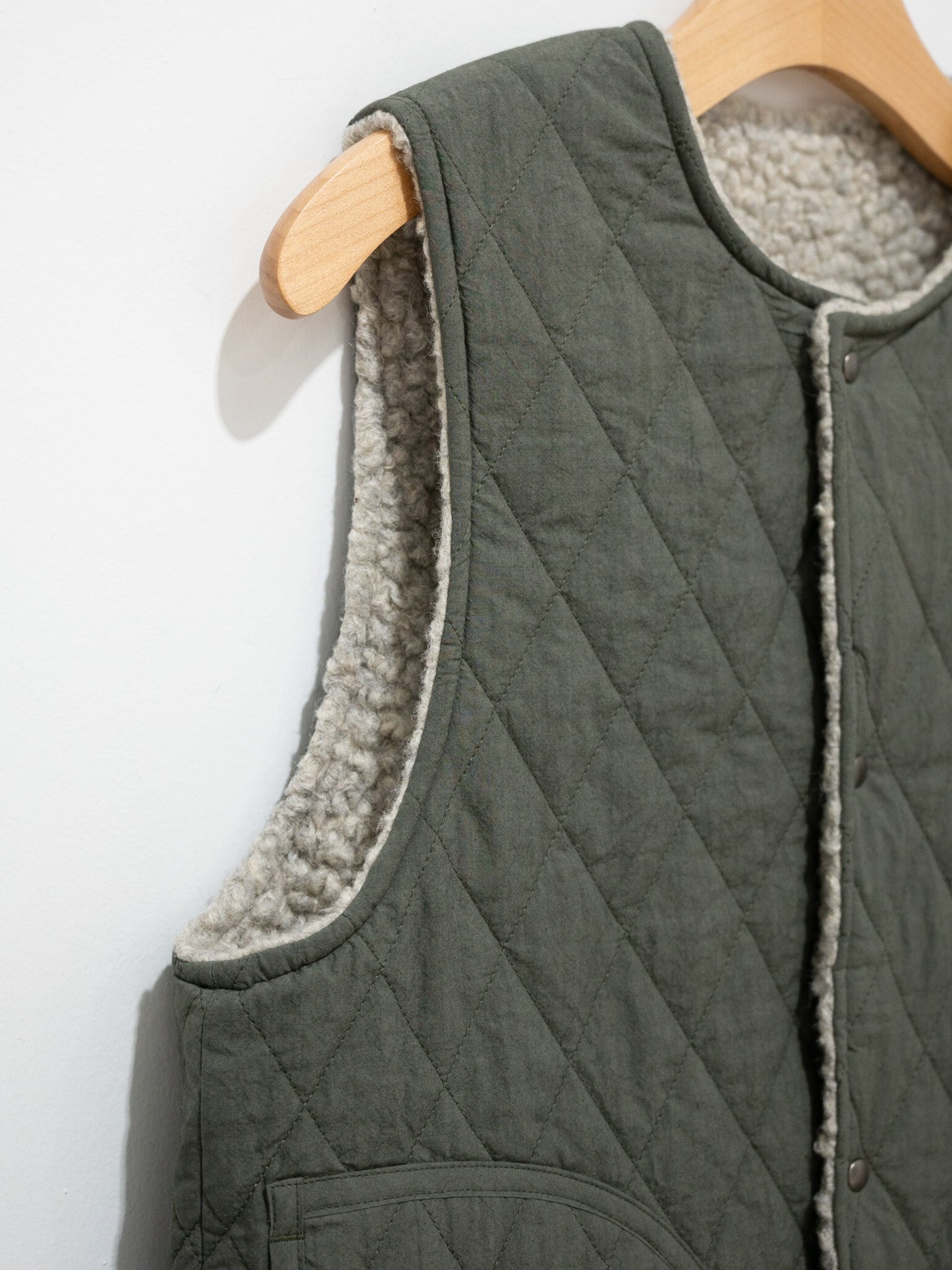 Namu Shop - Veritecoeur Reversible Boa Vest - Gray/Olive