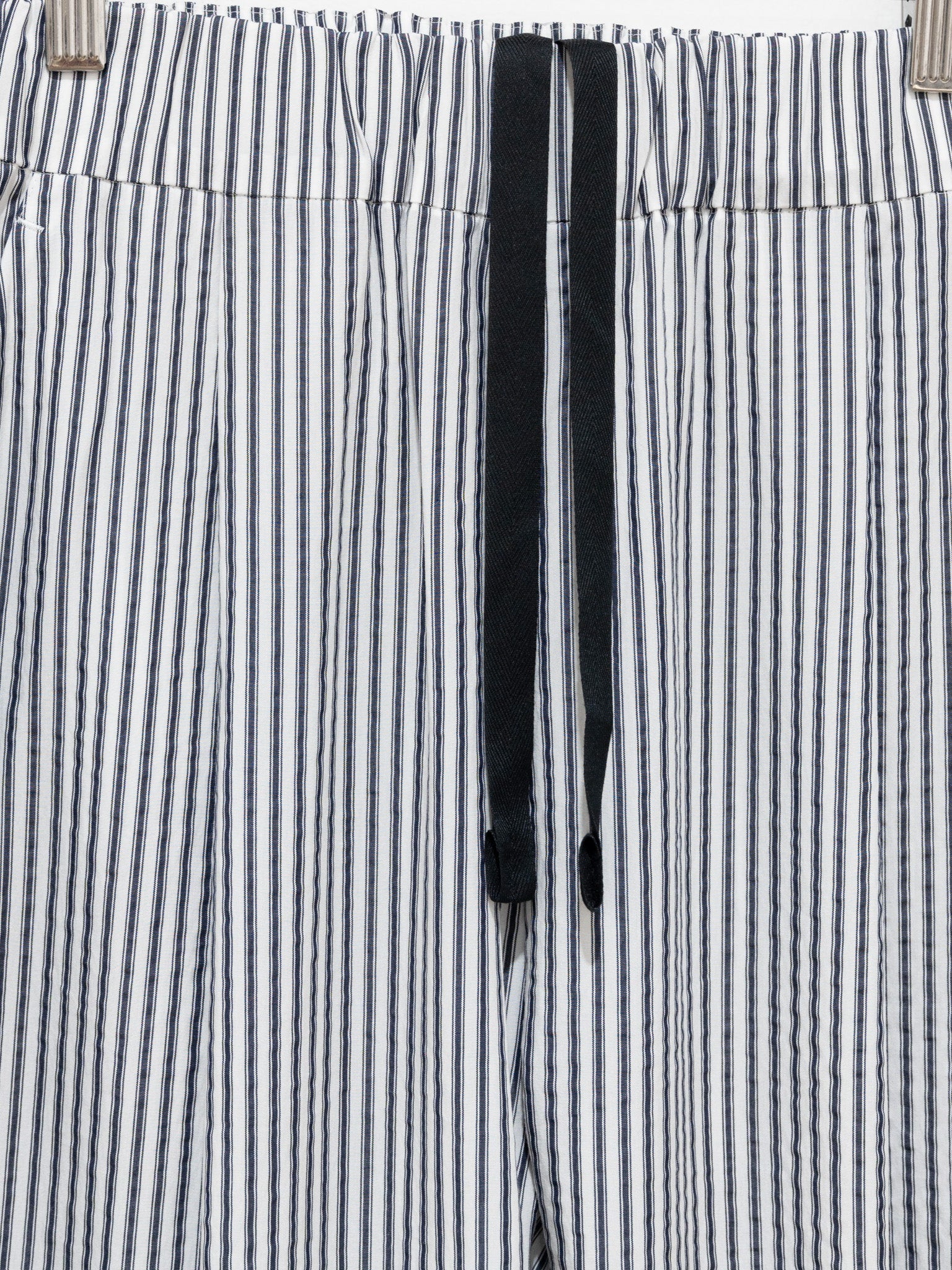 Namu Shop - Veritecoeur Tuck Pants - Navy Stripe