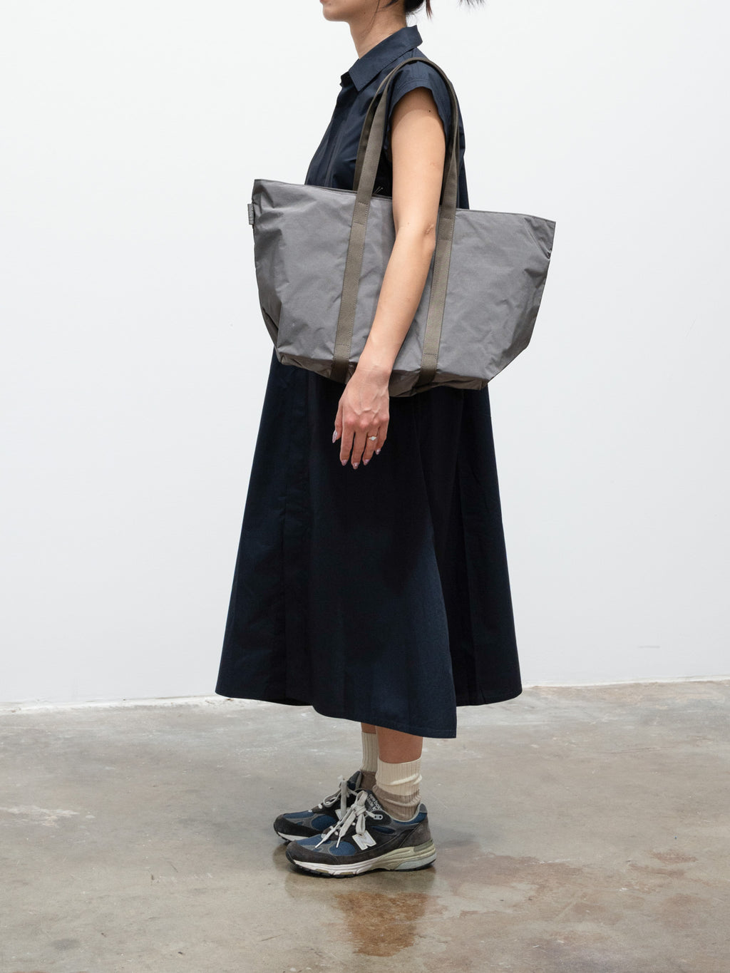 Namu Shop - Amiacalva Medium Split Yarn Tote - Gray