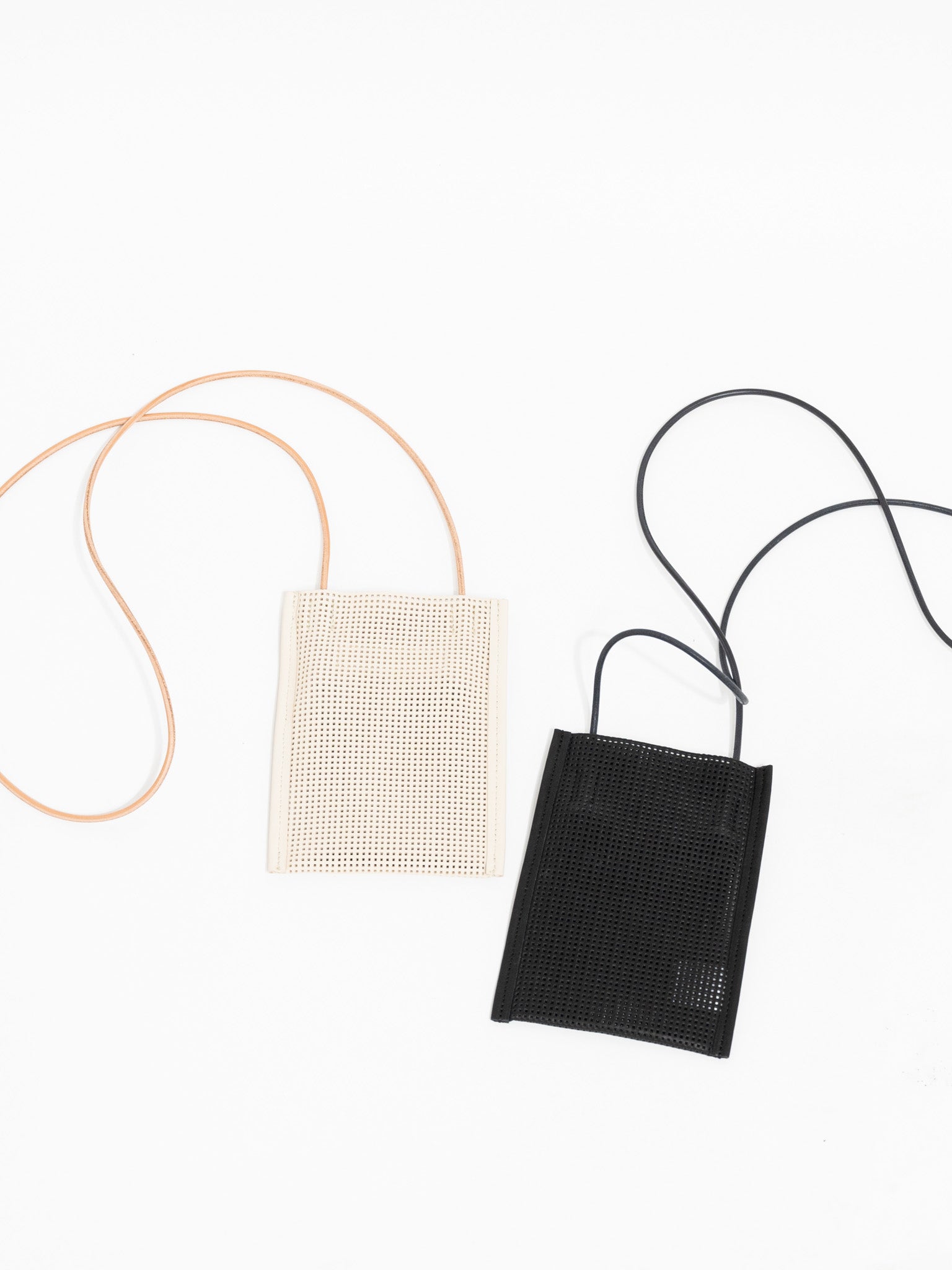 Namu Shop - Amiacalva Mesh Leather Pochette - Beige, Black