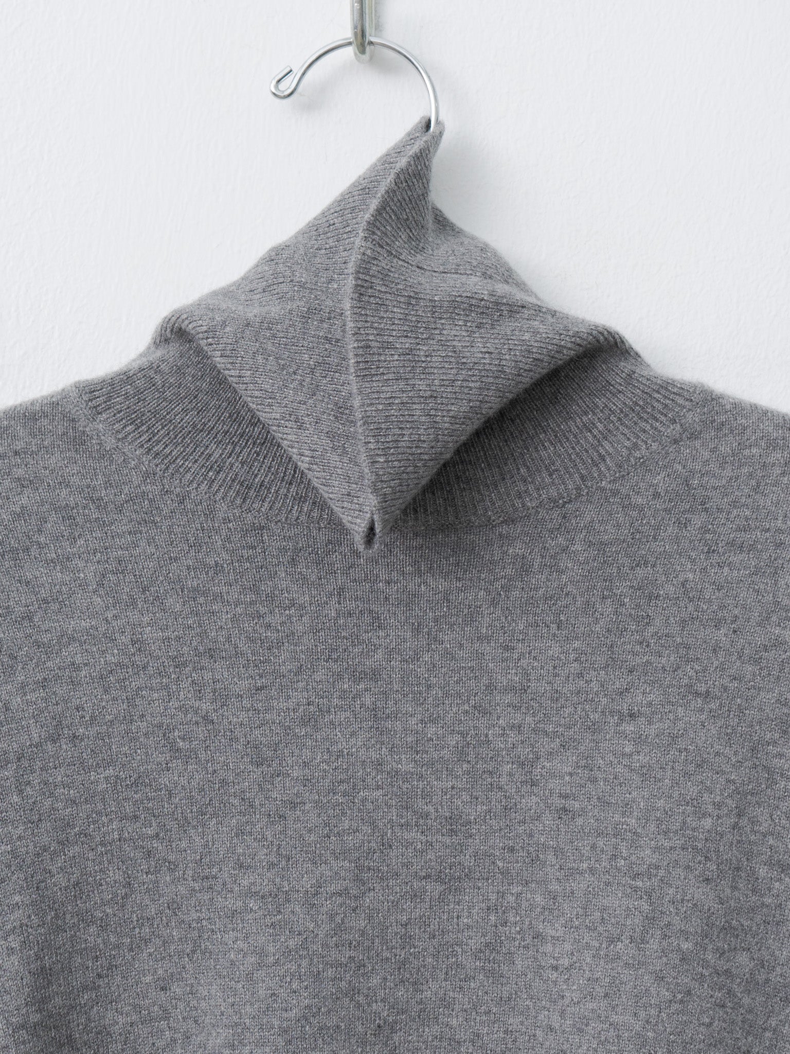 Namu Shop - Sofie D'Hoore Marchi 1-Ply Cashmere Sweater - Mid Grey Melange
