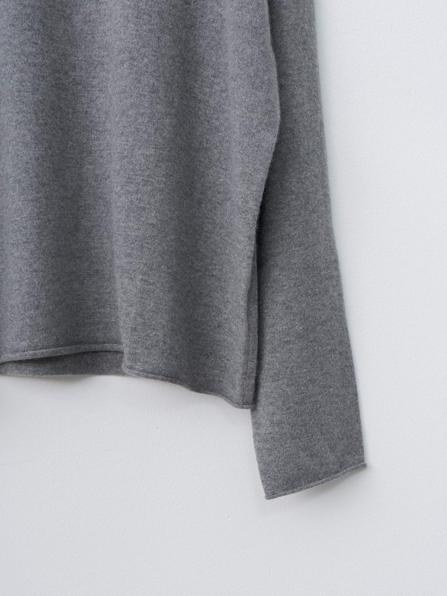 Namu Shop - Sofie D'Hoore Marchi 1-Ply Cashmere Sweater - Mid Grey Melange