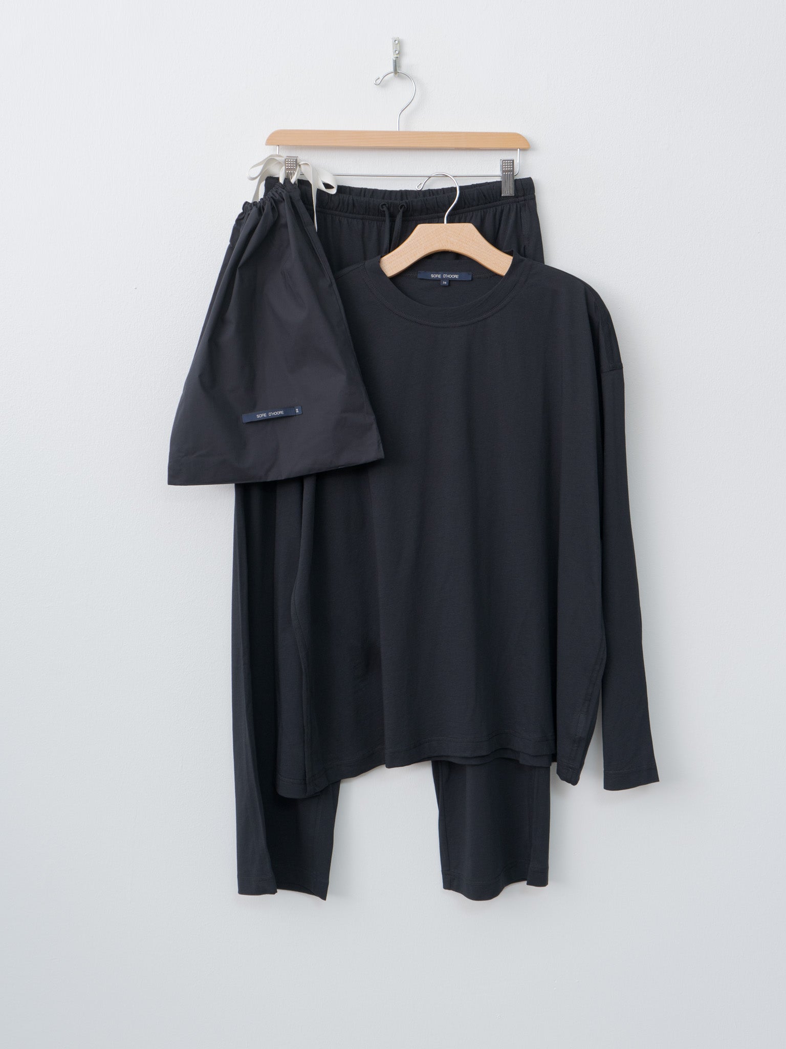 Namu Shop - Sofie D'Hoore Tahoe Pajamas Set with Pouch - Black