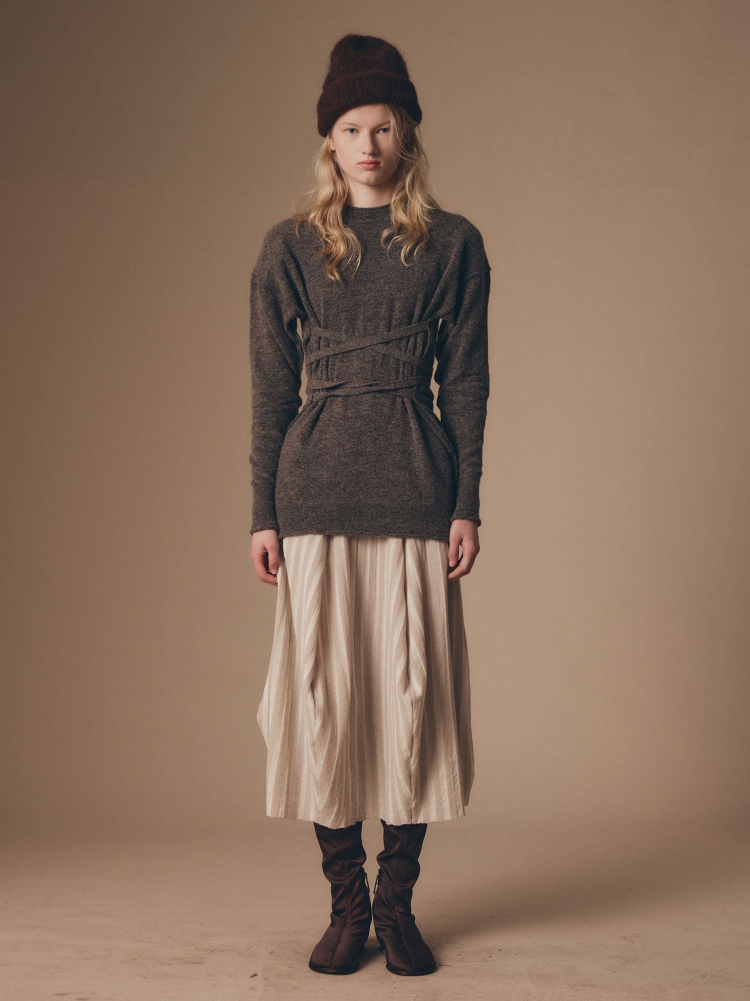 Namu Shop - Rus KARAMU Sweater - Graphite