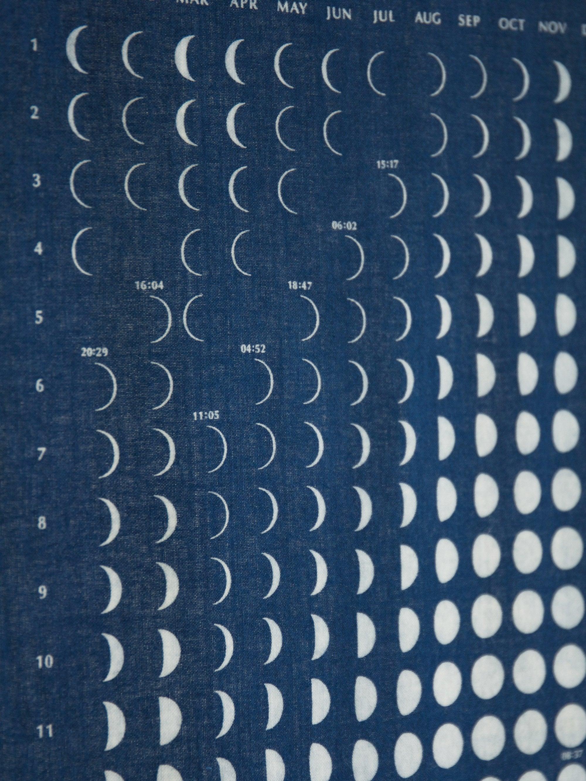 Namu Shop - Litmus Indigo-dyed Moon Calendar 2023