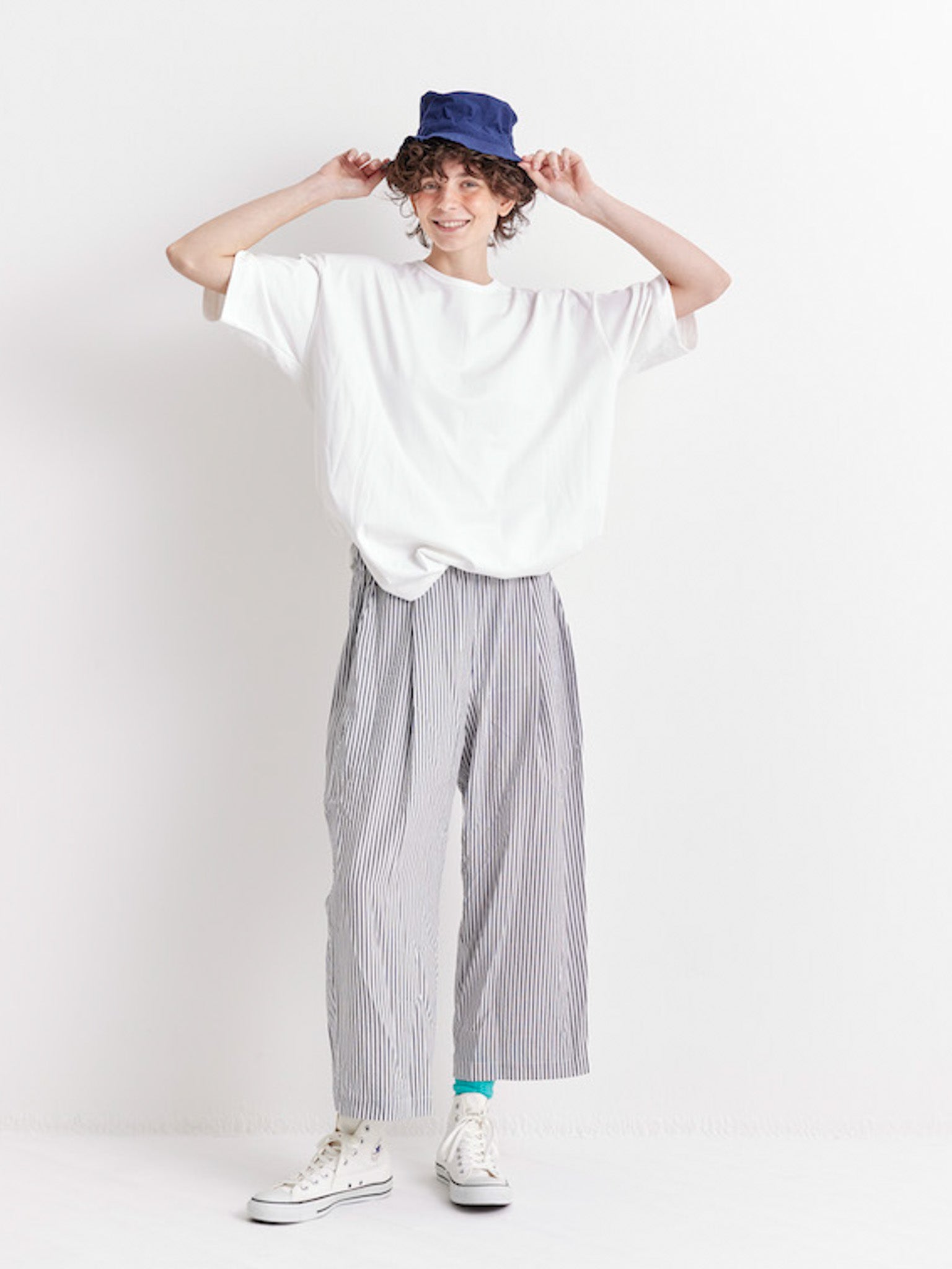 Namu Shop - Veritecoeur Tuck Pants - Navy Stripe