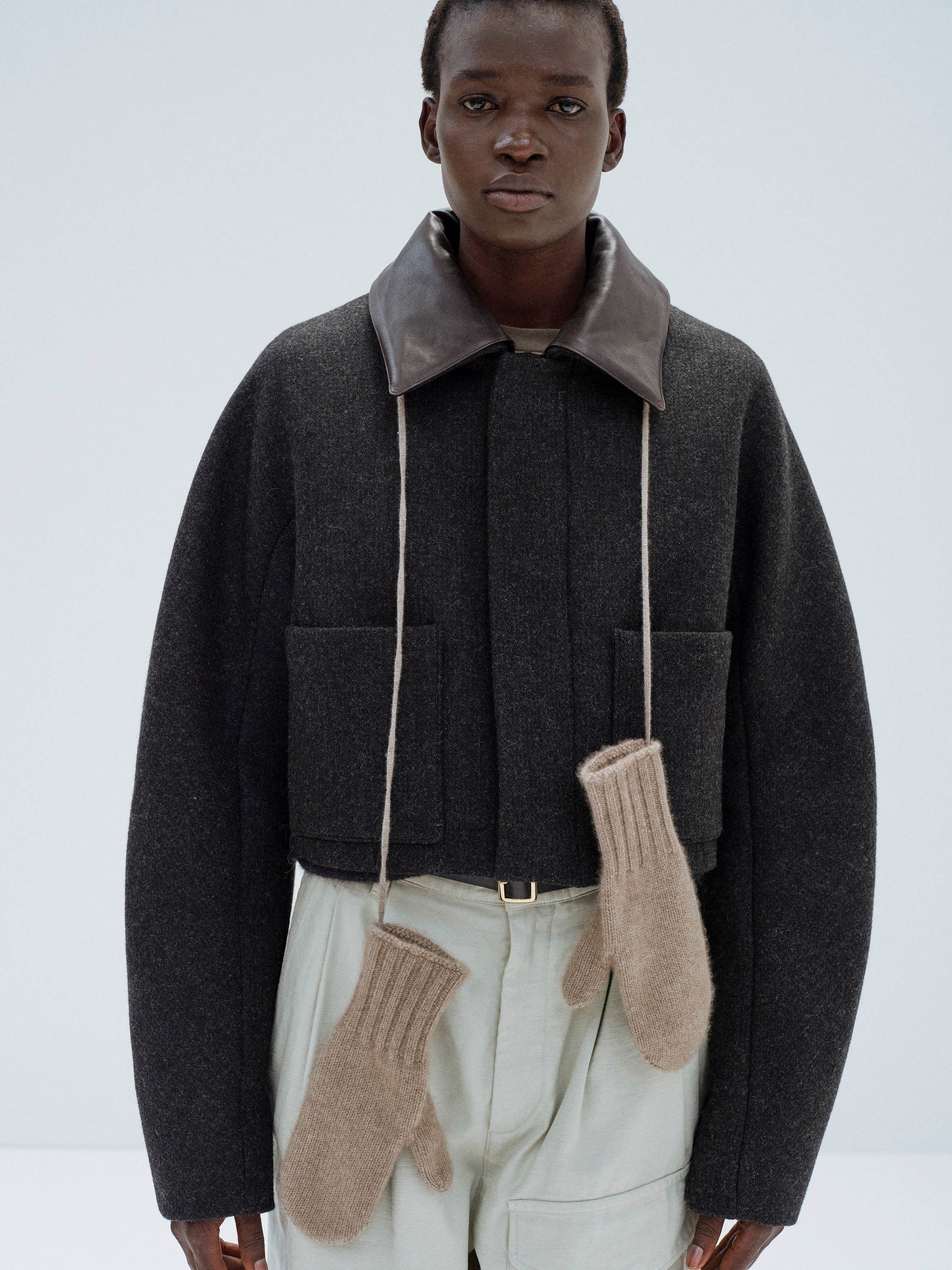 Baby Cashmere Knit Mittens - Top Black