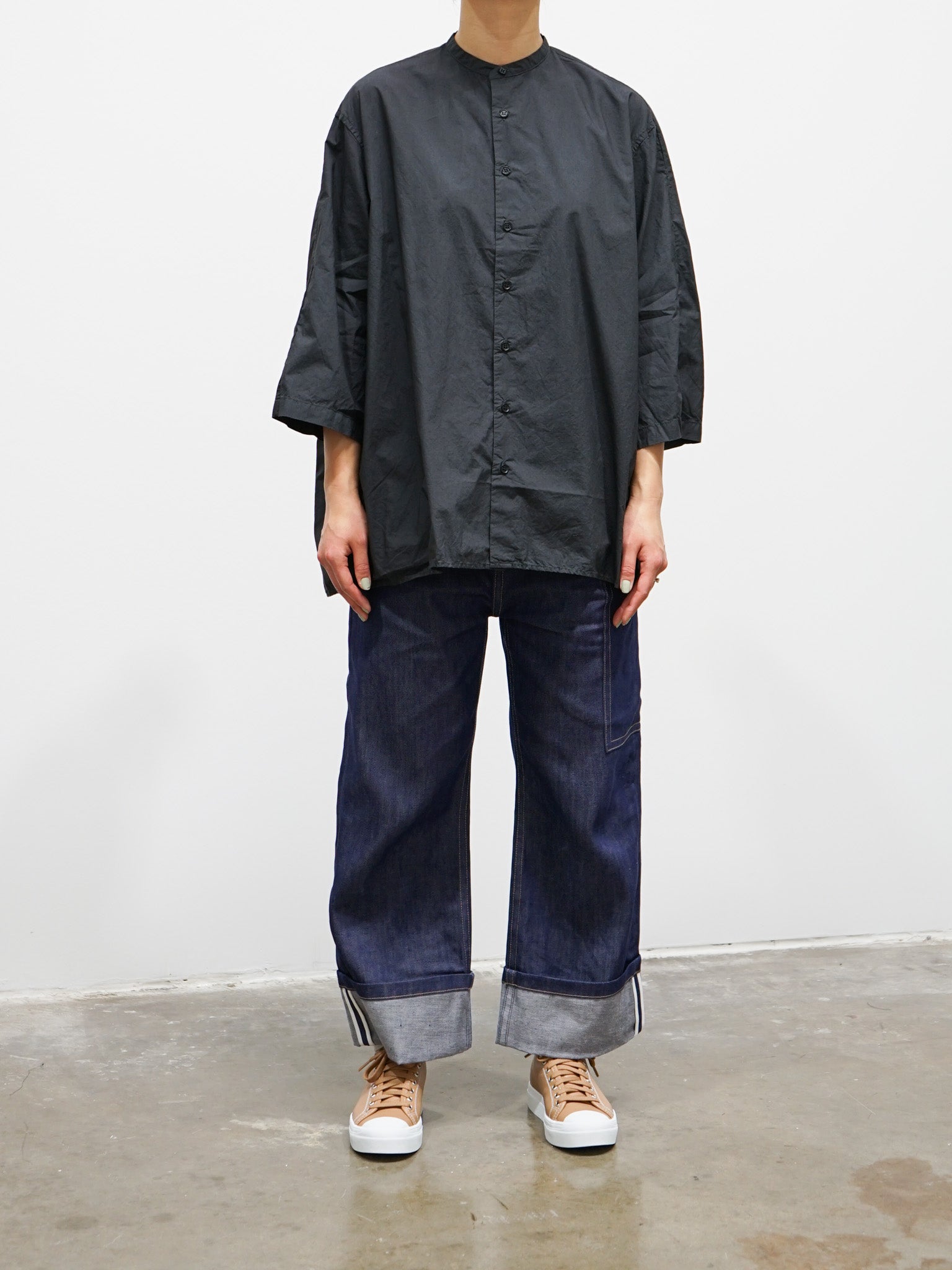 Namu Shop - Veritecoeur Band Collar Gather Back Shirt - Sumikuro