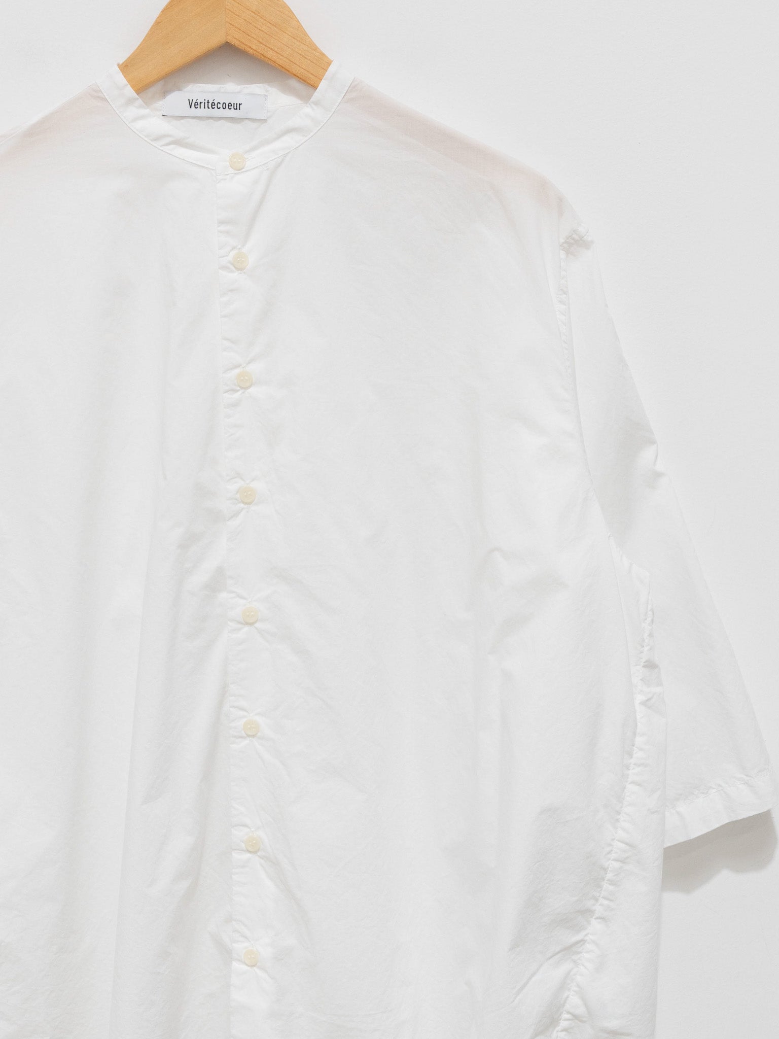 Namu Shop - Veritecoeur Band Collar Gather Back Shirt - White