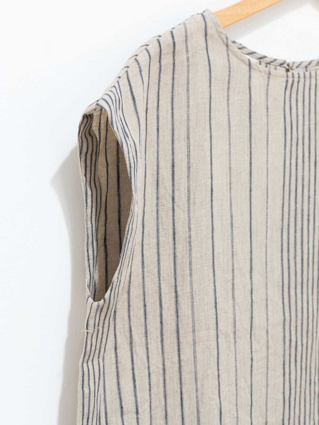 Namu Shop - Ichi Antiquites Linen Random Stripes Sleeveless Pullover - Natural