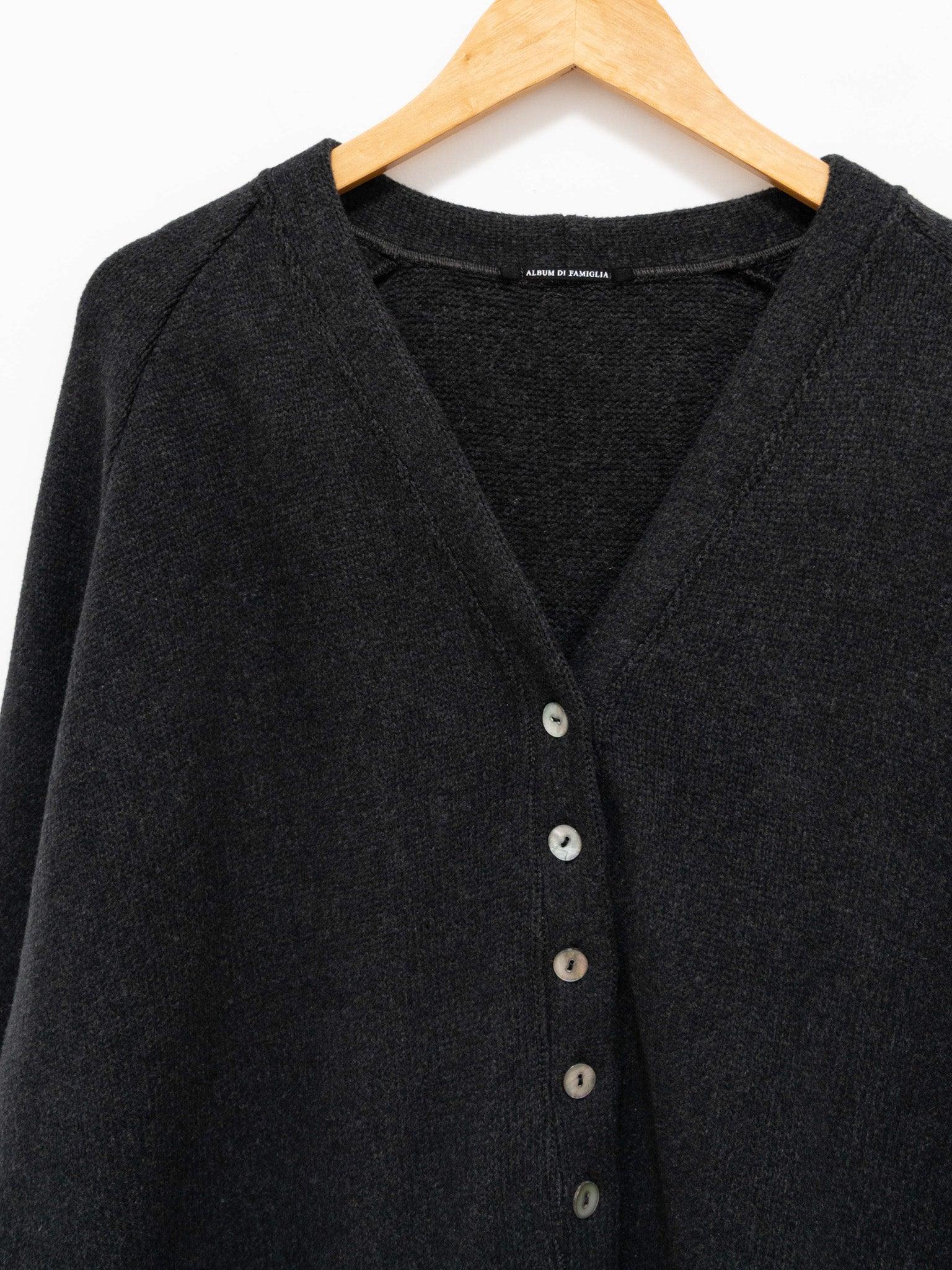Namu Shop - Album Di Famiglia Cardigan ST - Almost Black Namu Shop - Album Di Famiglia Cardigan ST - Almost Black