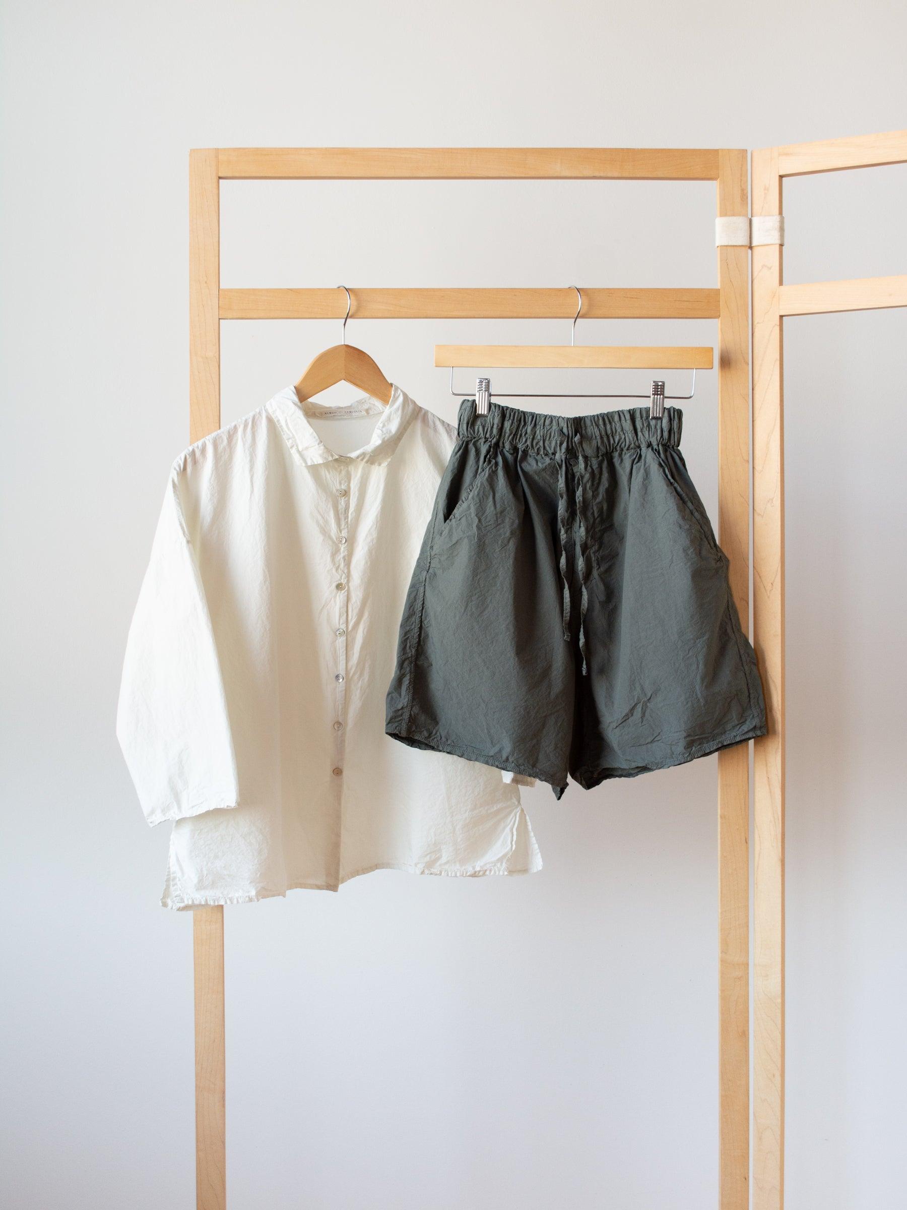 Namu Shop - Album di Famiglia Short Collar Shirt TC - Chalk (restocked)
