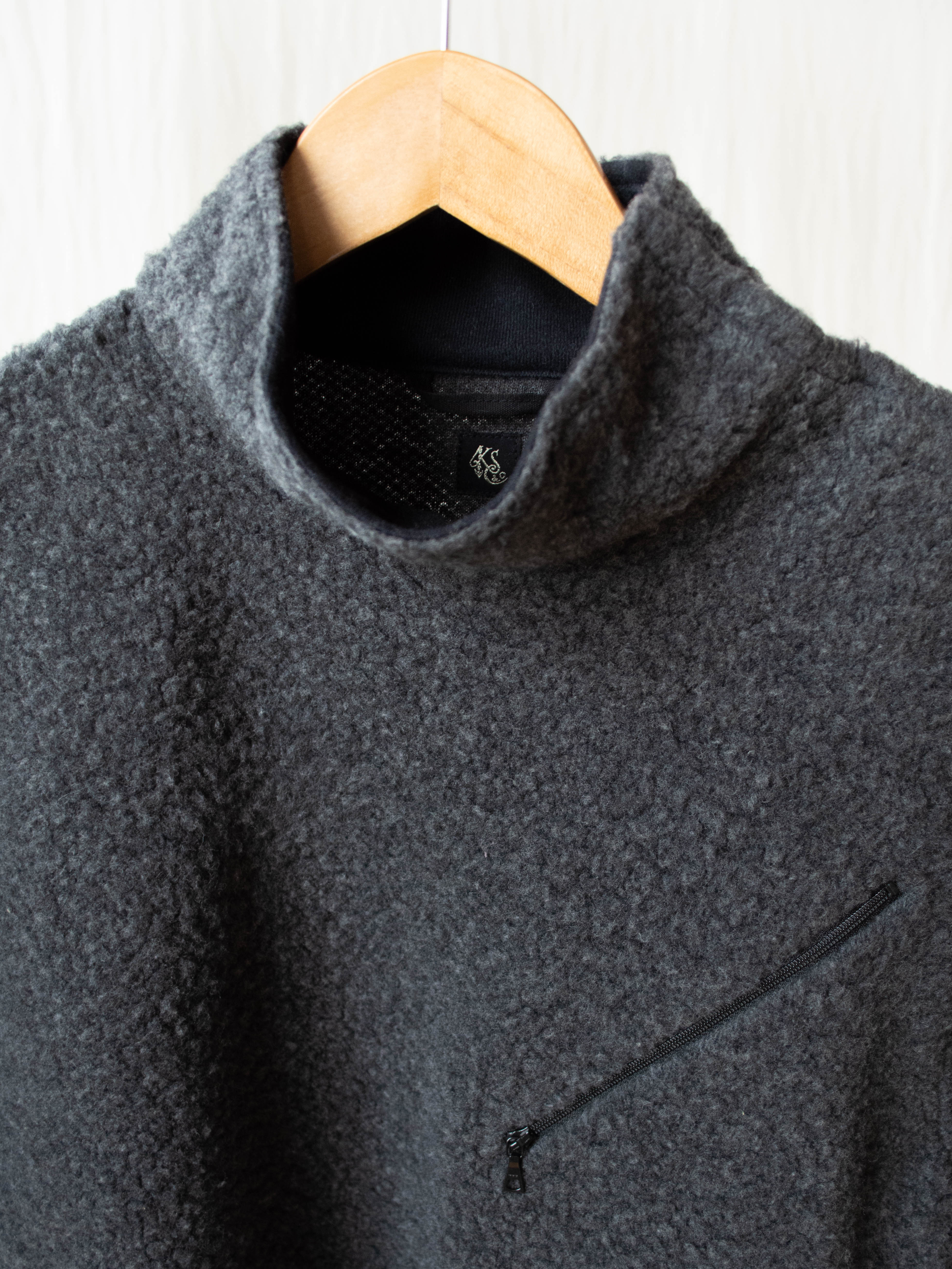 Namu Shop - Kaptain Sunshine Cashmere Fleece Pullover - Charcoal