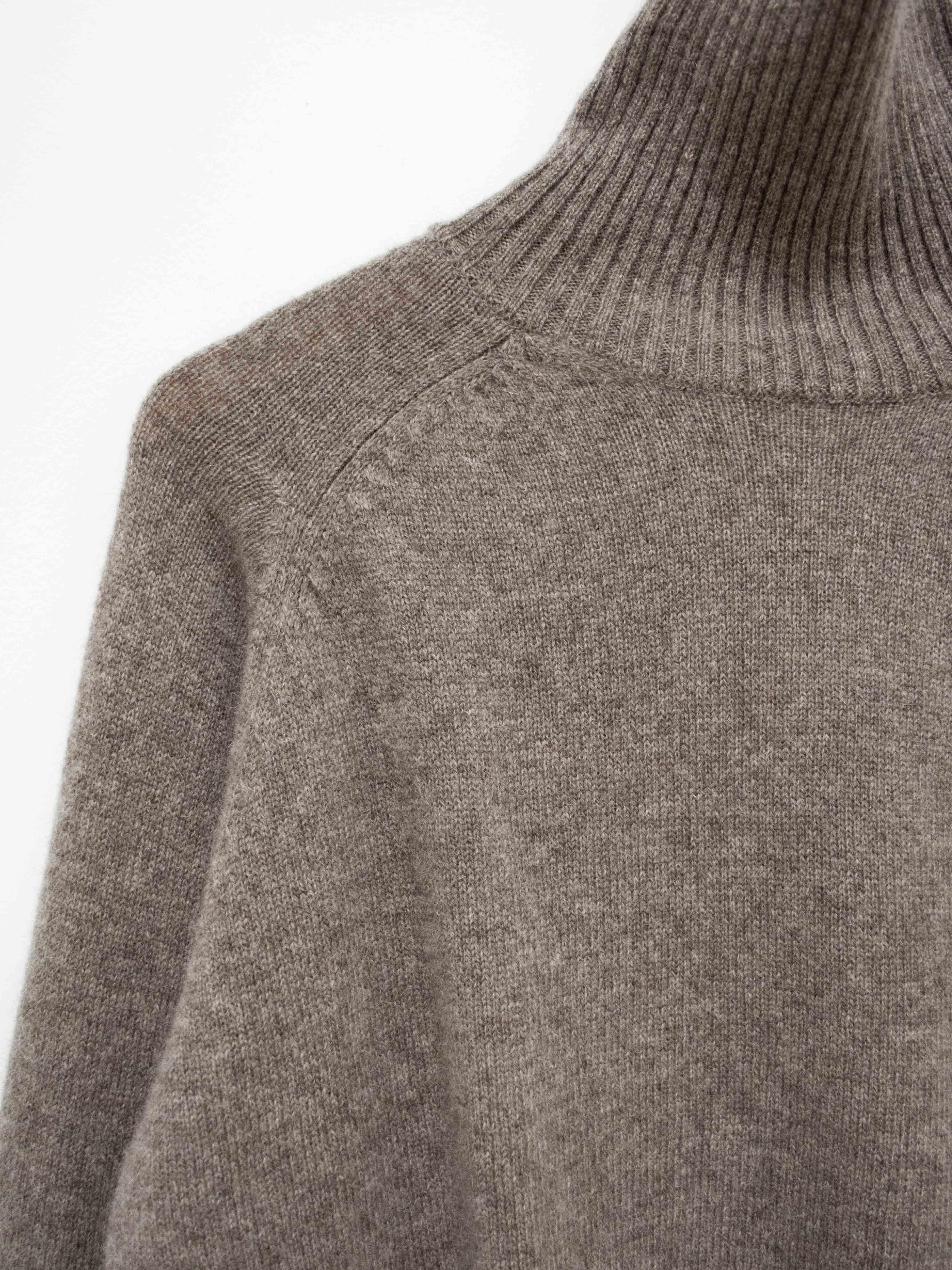 PHLANNÈL SOL / mens Yak Turtleneck Knit