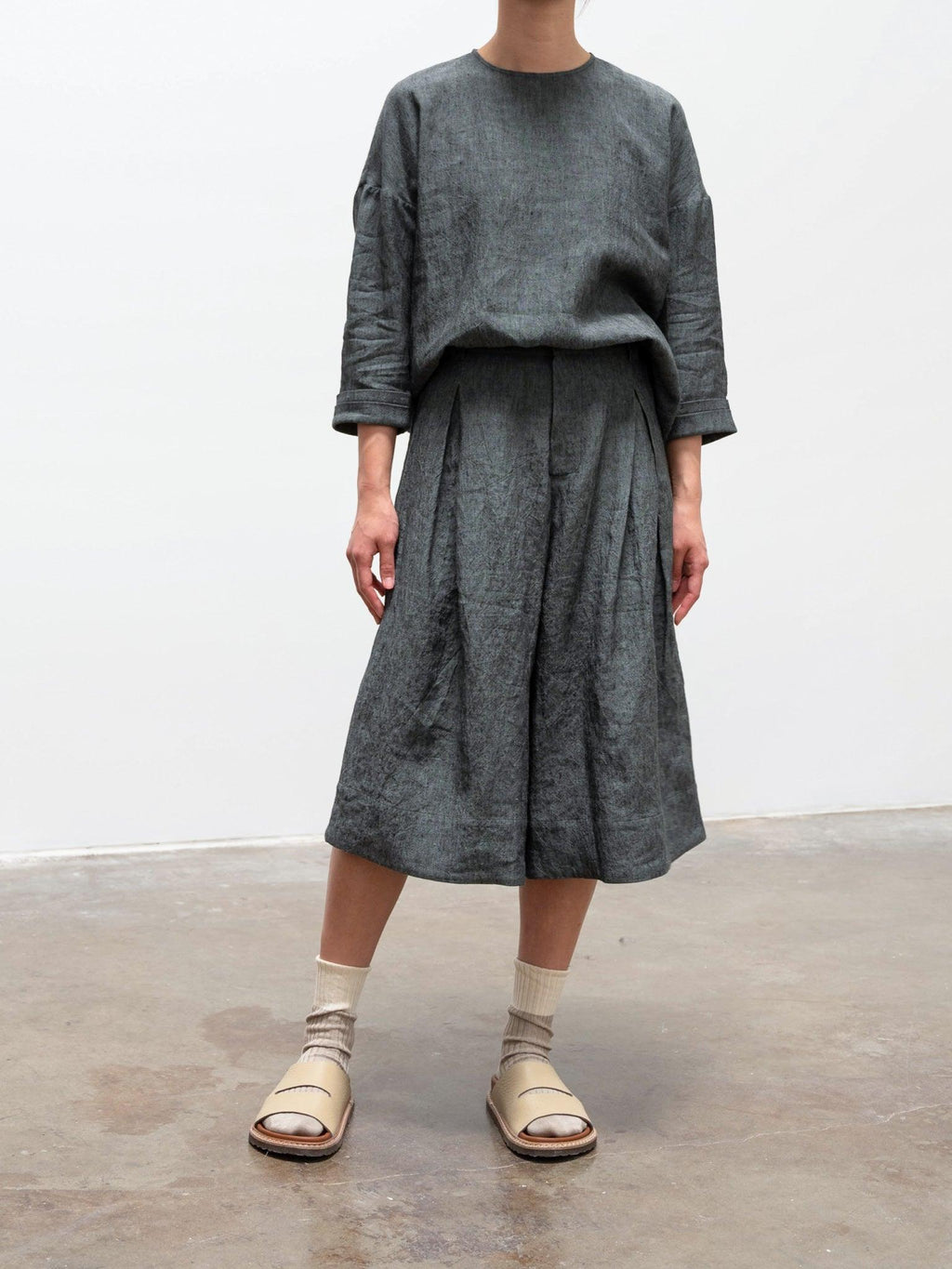 Namu Shop - Toogood The Landscaper Shorts - Blue Slate Laundered Linen
