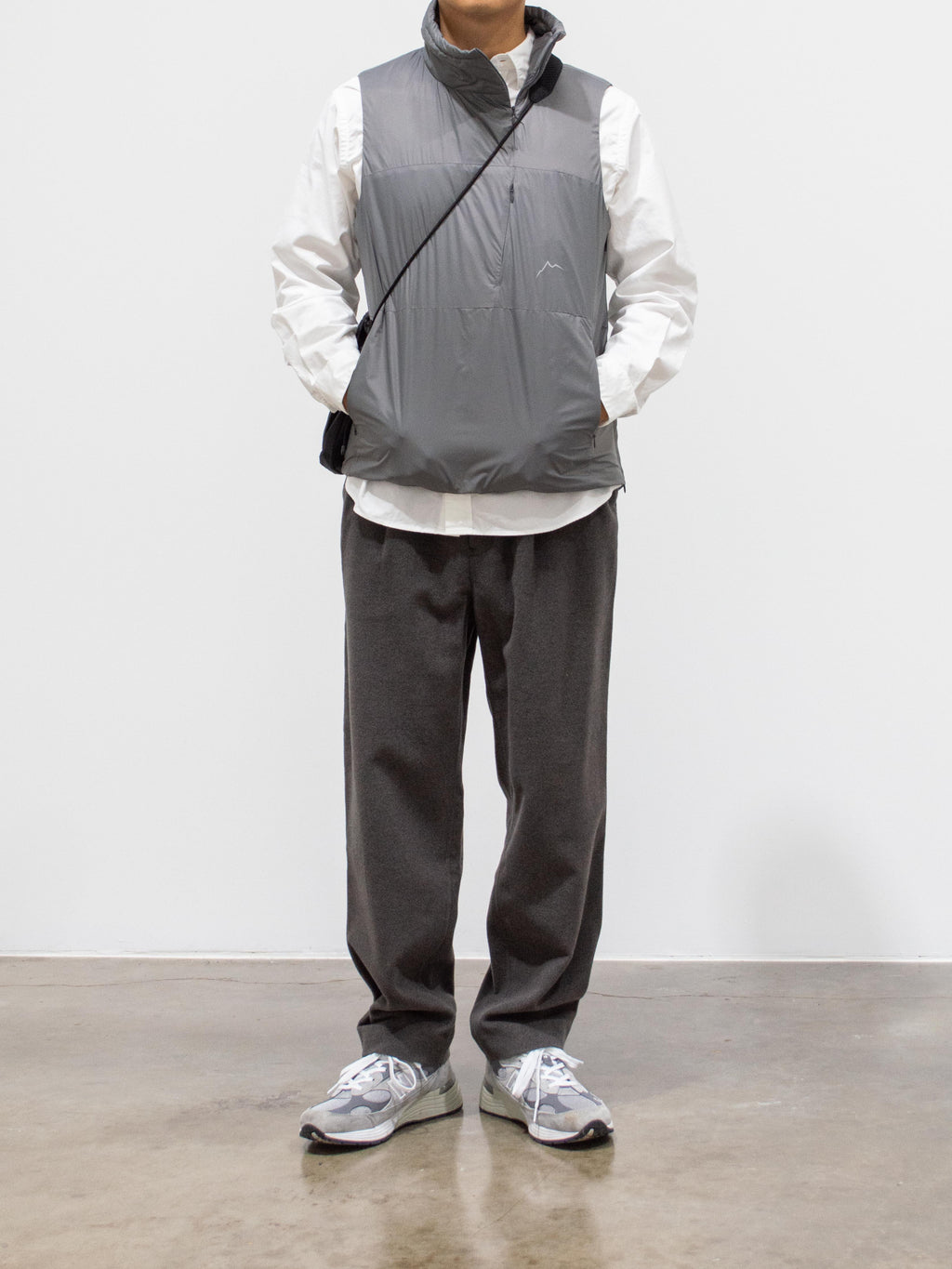 Namu Shop - Unfil Geelong "Beaver Lambswool Elastic Waist Trousers - Dark Gray